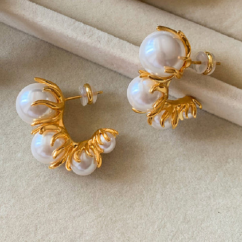 6-10MM Gold pearl Earrings | Three Pearl Hoop Earrings | Flower Clover Pearl Earring