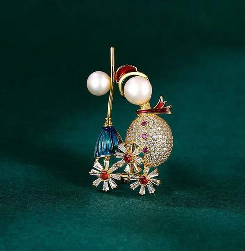 Christmas Pearl Snowman Brooch Pin Freshwater Pearl Snowploughing Cute Snowman Brooch