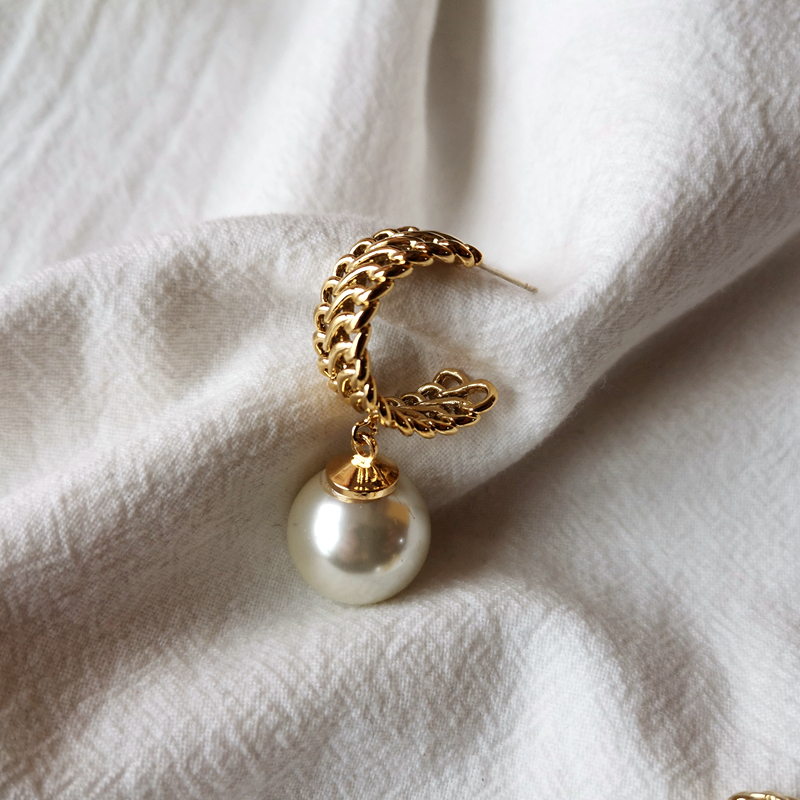 16MM Big Pearl Drop Earrings  Pearl Chain Link Hoop Earrings in 14K G –  Huge Tomato