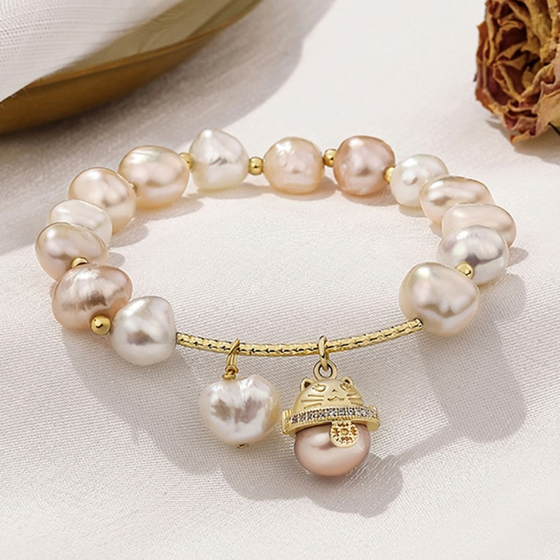 Queen Elizabeth Cultured Freshwater Pearl Brooch, Large Round